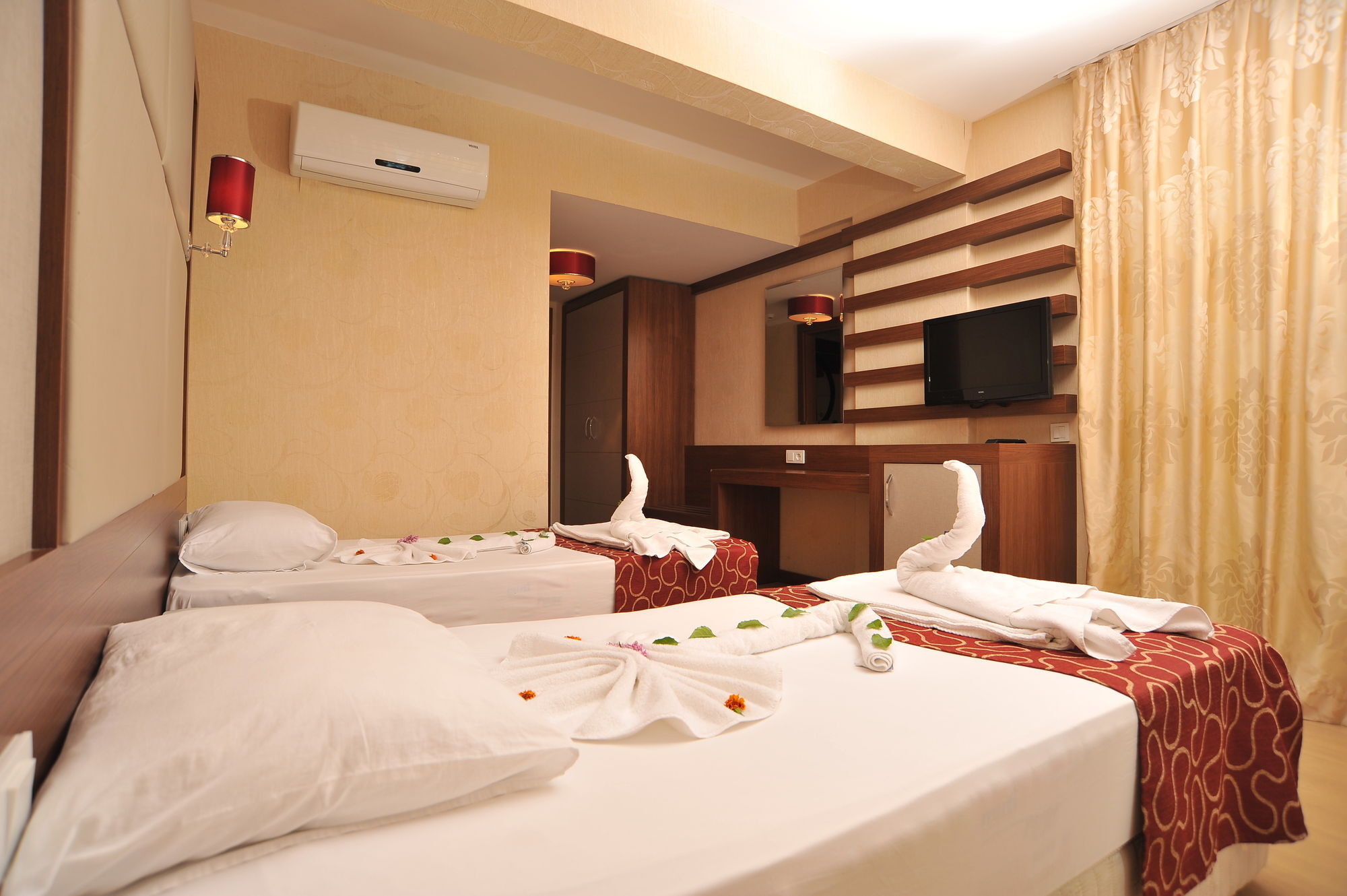 Cleopatra Golden Hotel 4*