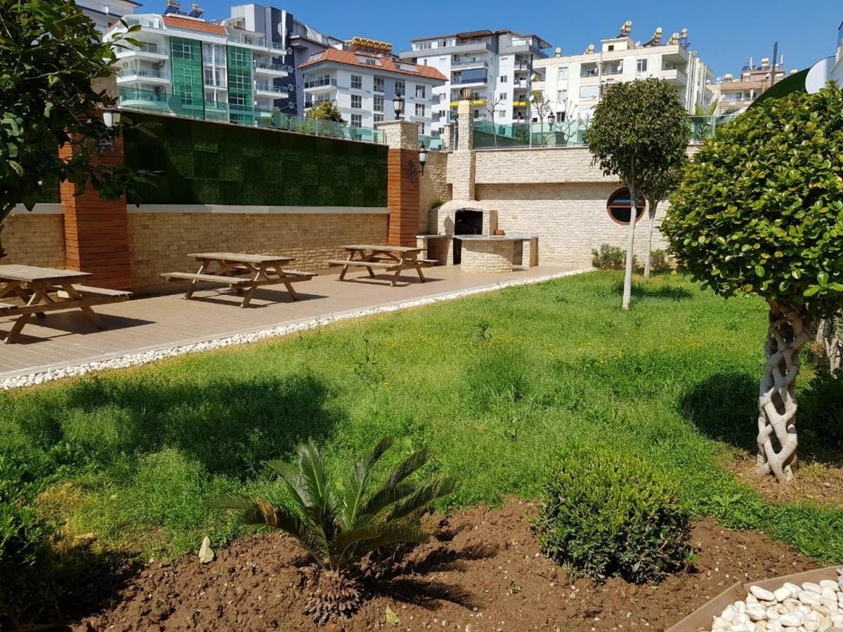 Olimpia Garden 219 *