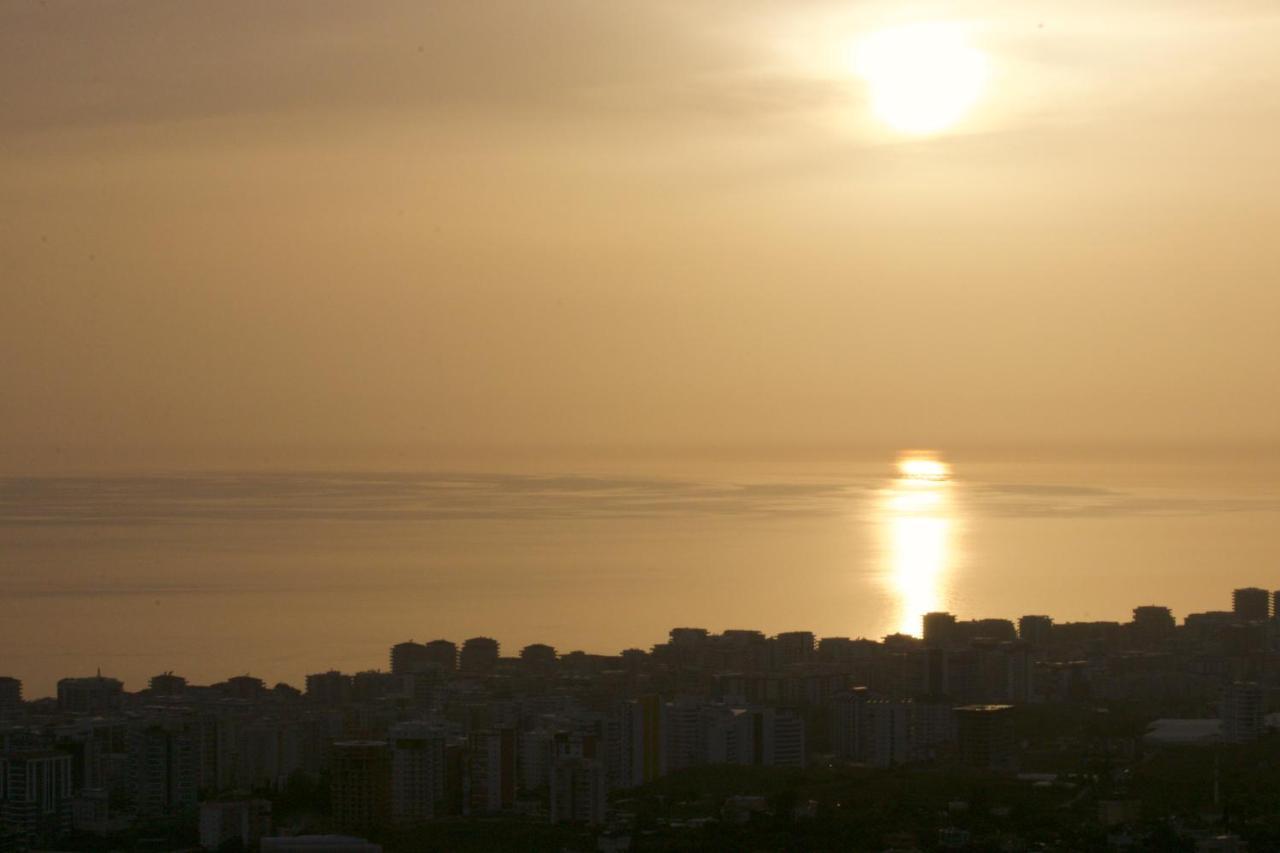 Luxury Penthouse In Goldcity Apartamento *