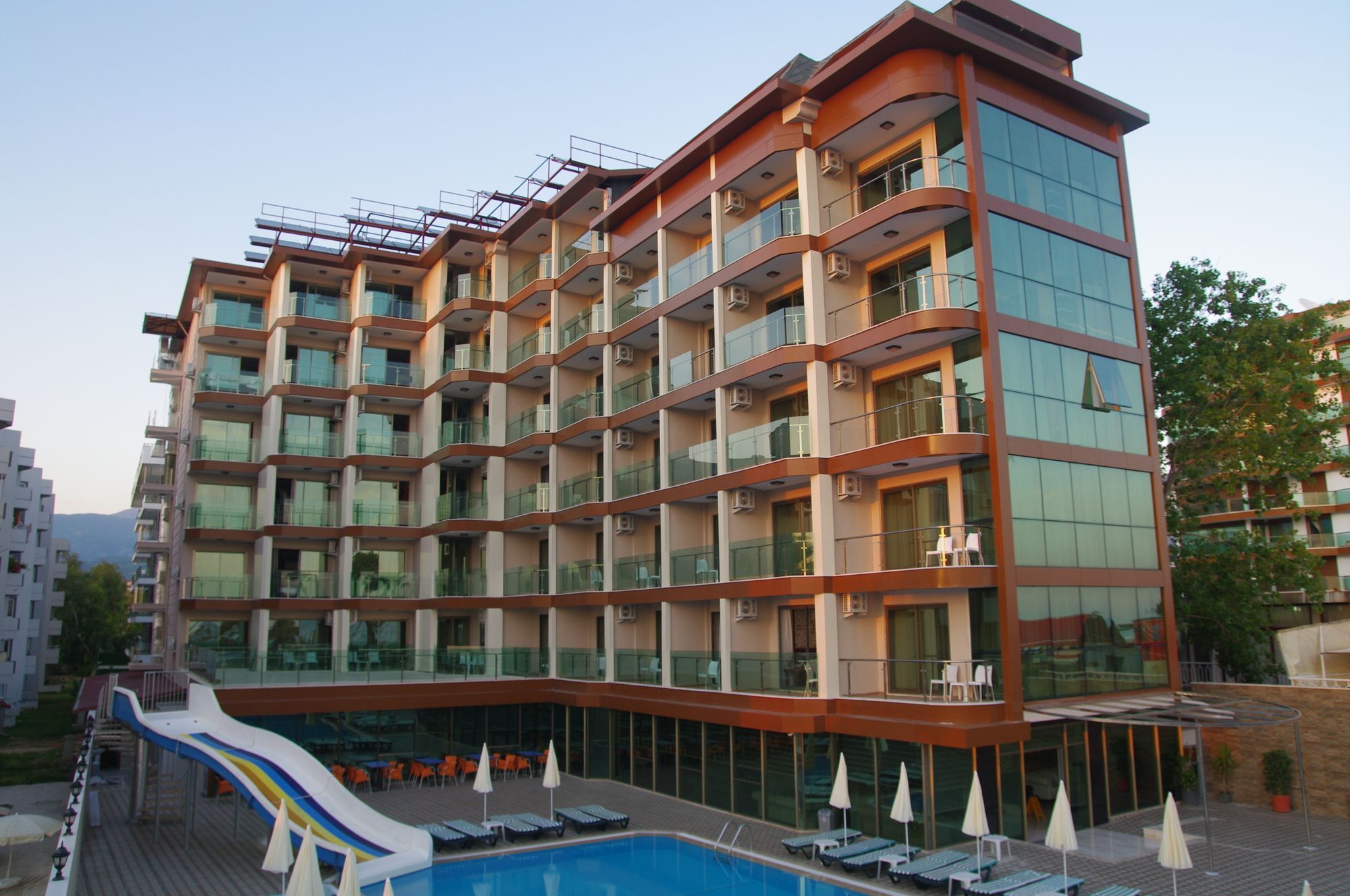 Grand Bayar Hotel