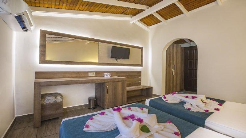 Hotel La Marina (adults Only)