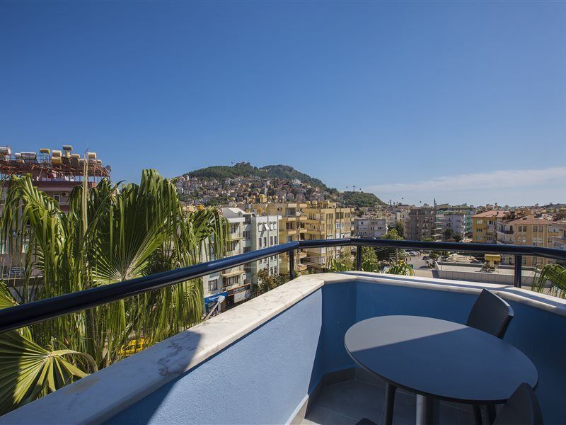 Comfort Hotel 3*
