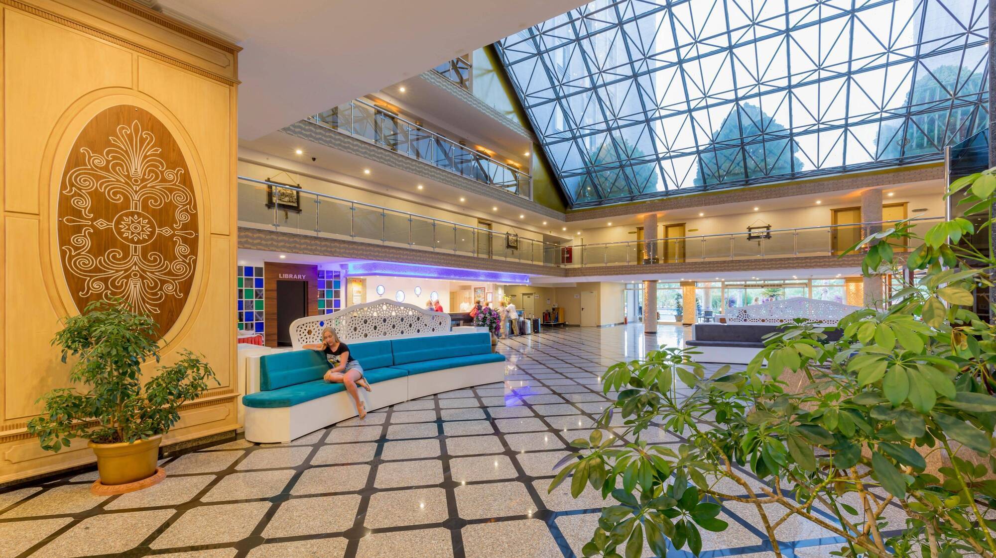 Holiday Park Resort 5*