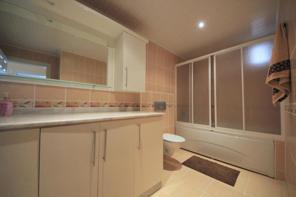Kurt Safir Apartment