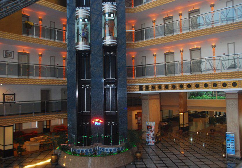 Hotel Holiday Park Resort