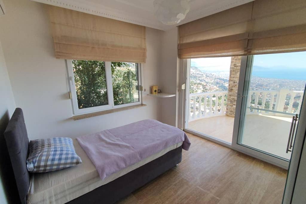 уютная с шикарным панорамным видом Appartement Alanya