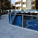 Merlin Beach Park Hotel