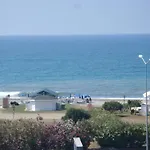 Happy Dreams Beach Hotel