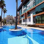 Luxury Flat 2 Mins From Beach