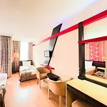 Senza Sunset Beach Hotel