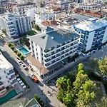 Kandelor Hotel