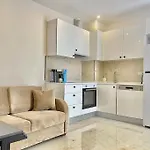Rose 6 Comfort Living At Cleopatra