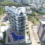 Stylish 1Br Flat Pool View & 10 Min Walk To Beach