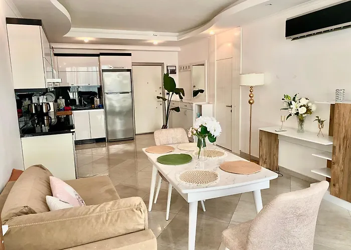 Luxury Flat 2 Mins From Beach