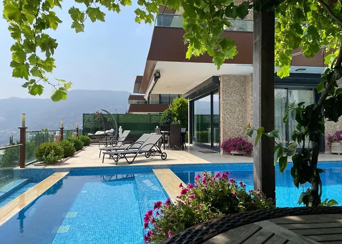 Villa With A View And Pool