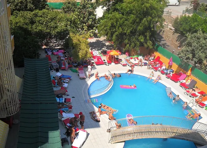 Rose Garden Apart Hotel