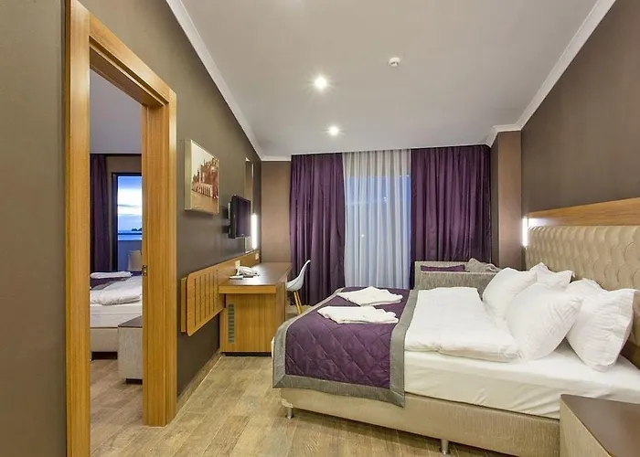 Michell Hotel (Adults Only)