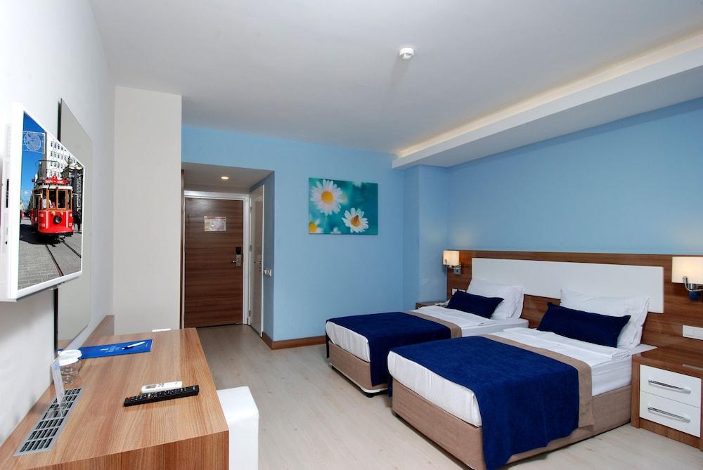 Kleopatra Ramira Hotel
