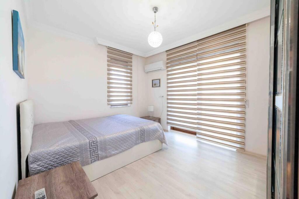 Apartment Trio City Blue