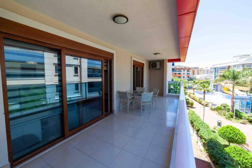 Apartment Trio City Blue *