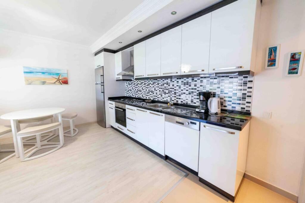 Apartment Trio City Blue *