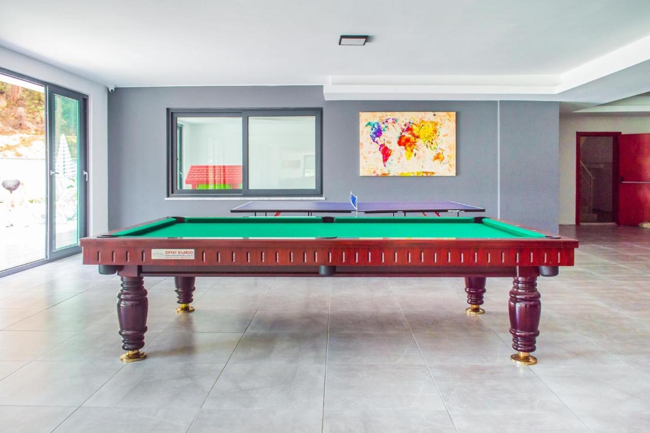 Forest Park Apartment *