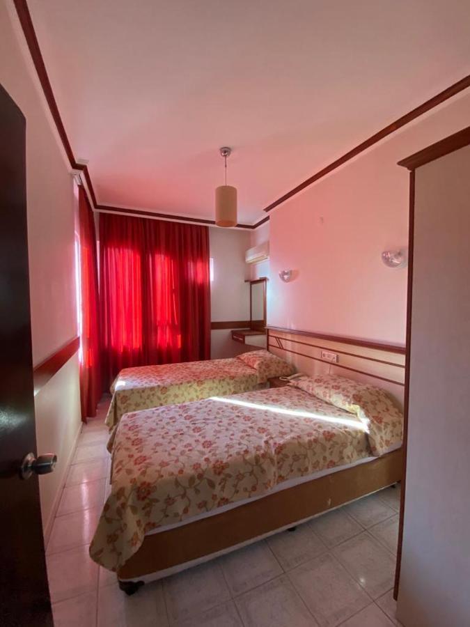 Lavinia & Aparthotel 3*