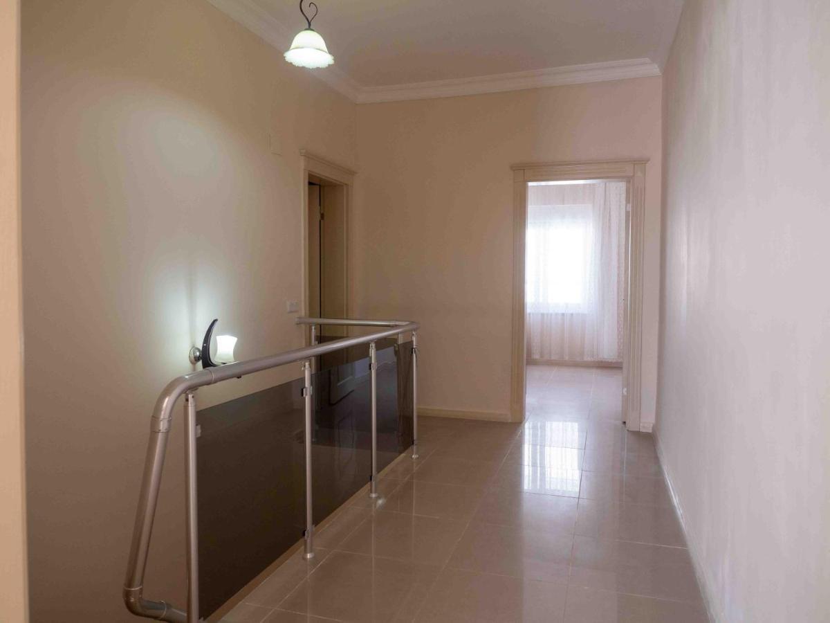 Dream Country 1 Apartment *