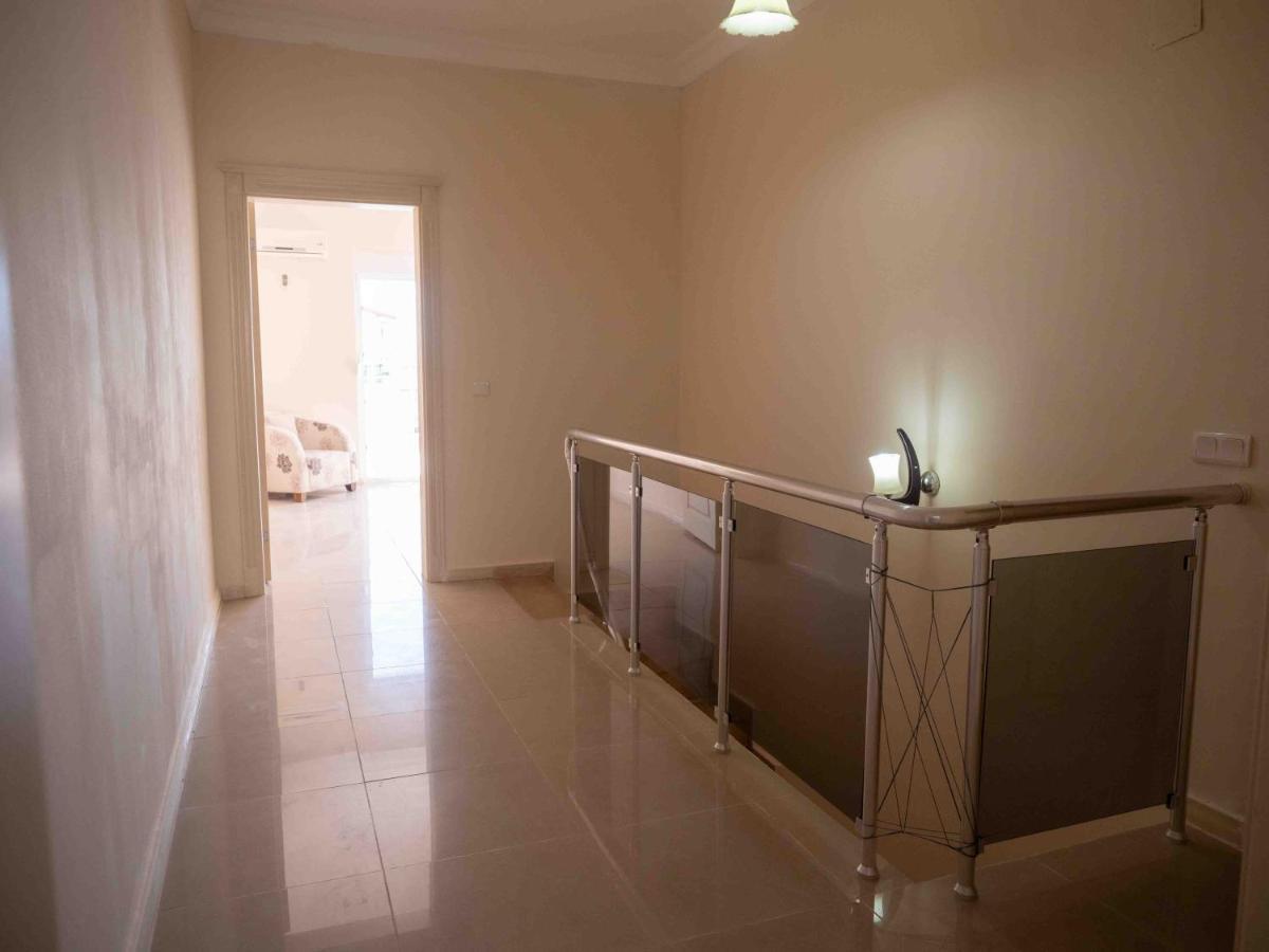 Dream Country 1 Apartment