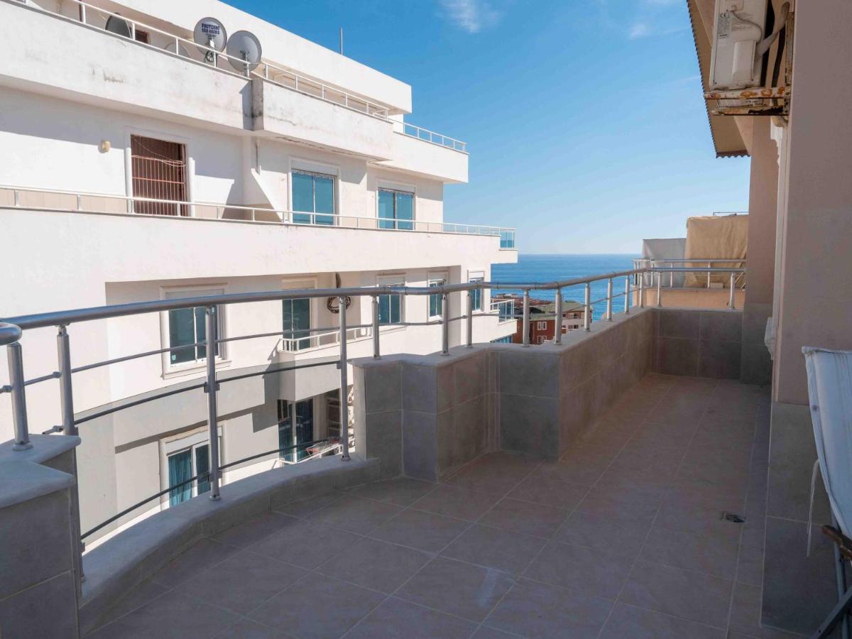 Dream Country 1 Apartment *