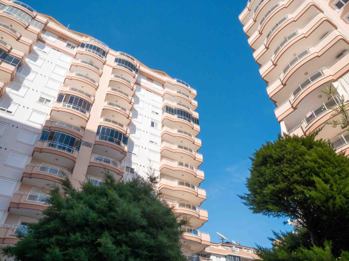 Dream Country 1 Apartment *