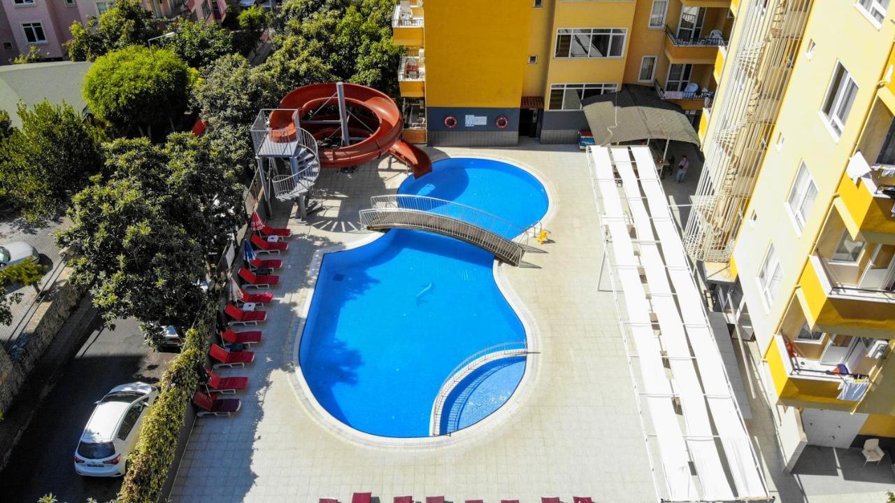 Rose Garden Aparthotel 2*