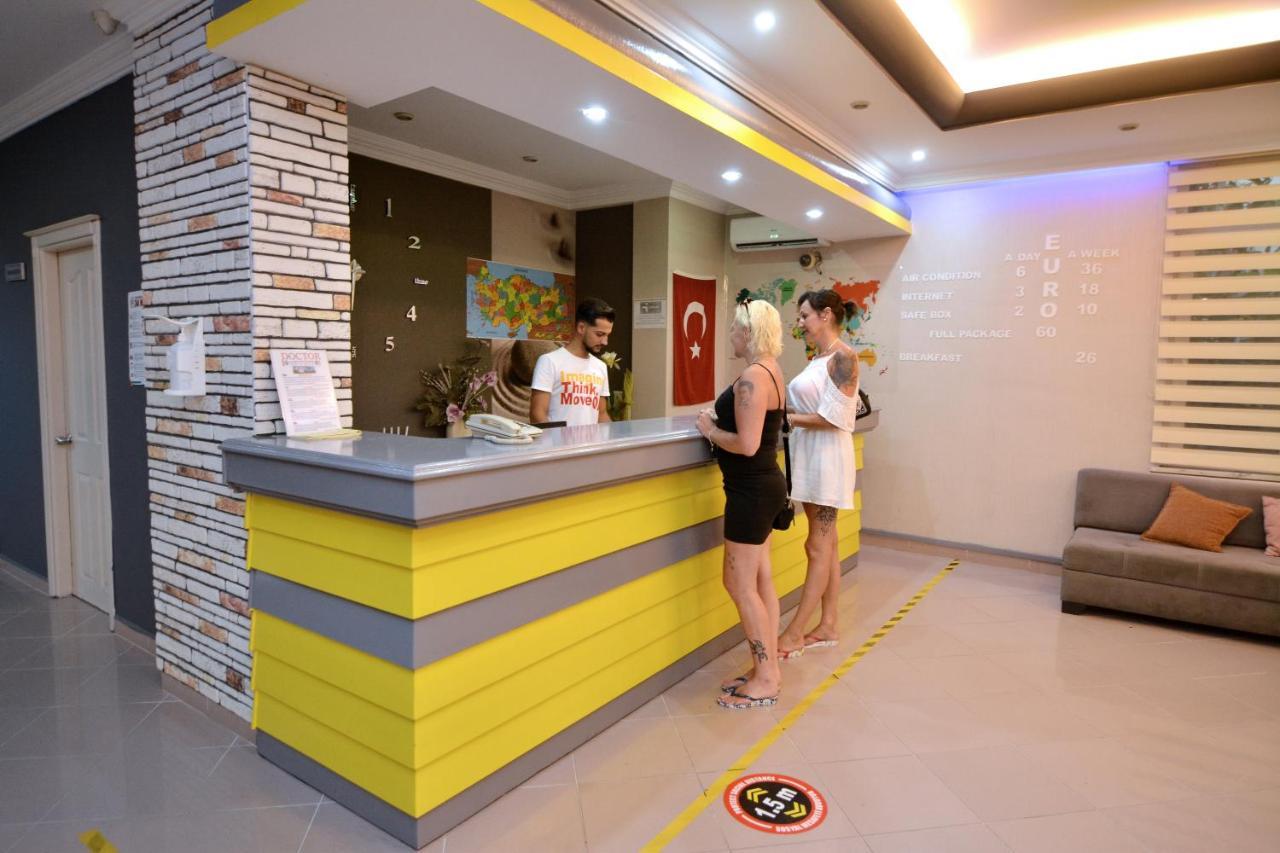 Aparthotel Rose Garden 2*
