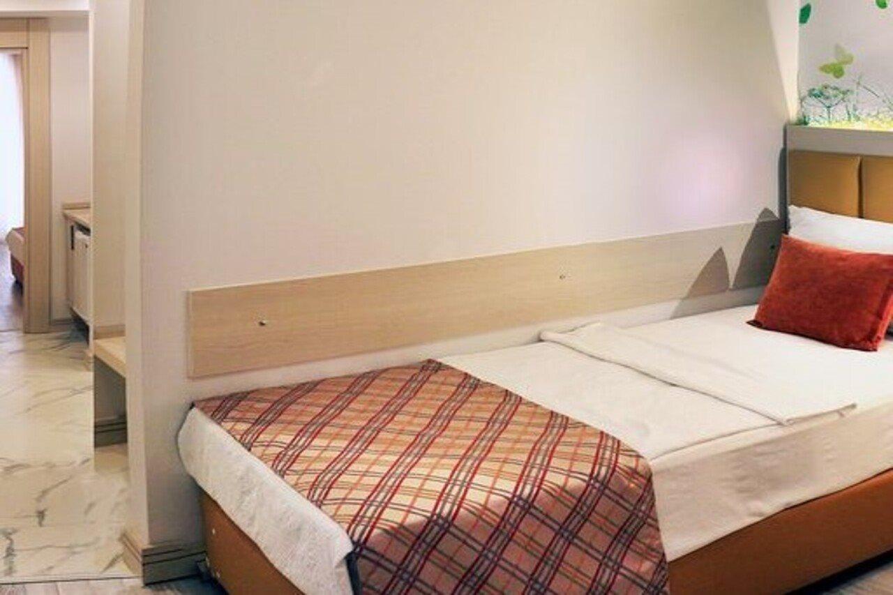 Club Aqua Plaza 4*