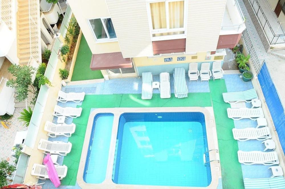 Otel Kleopatra Yildiz 2*