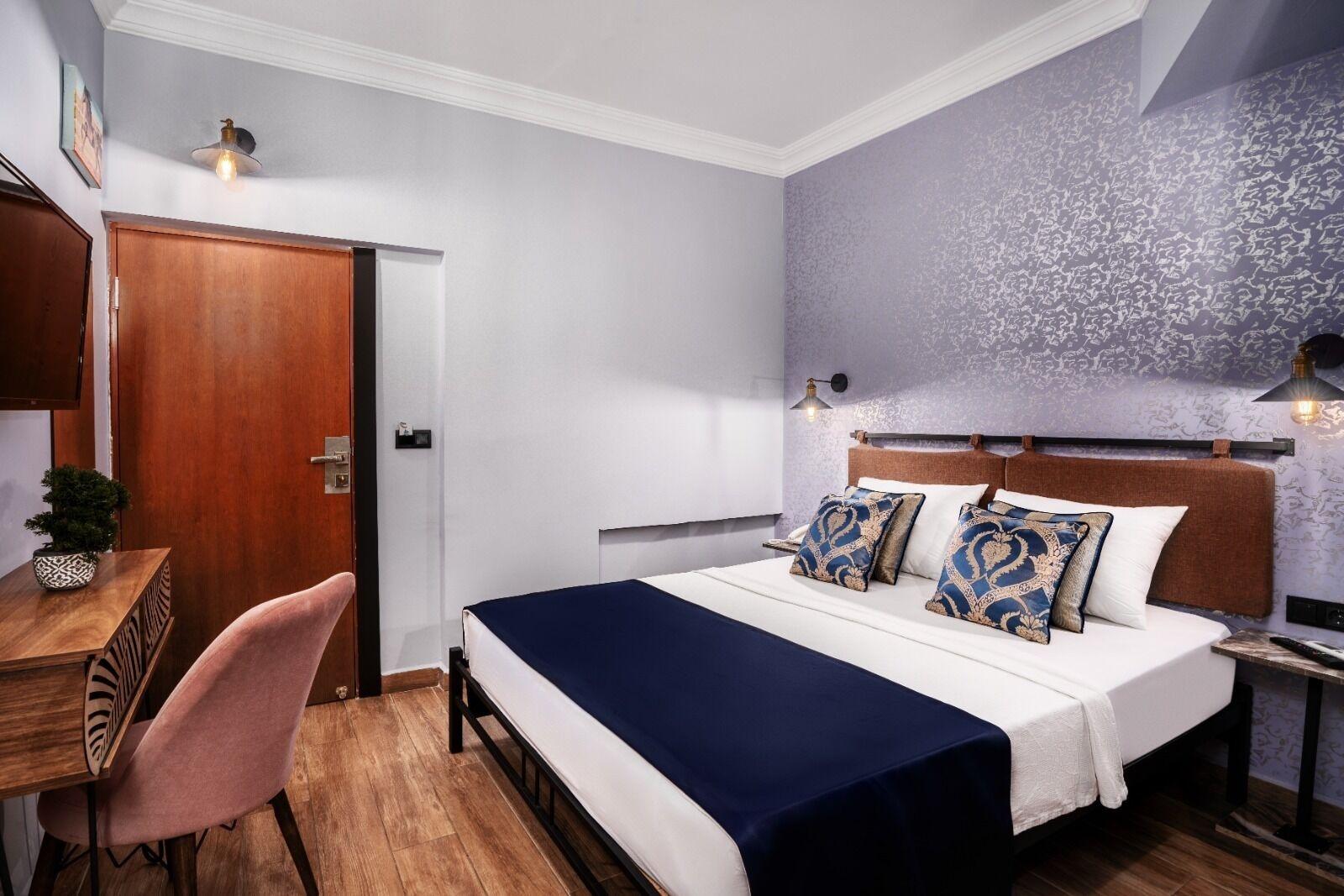 M.c.a Marquis Hotel