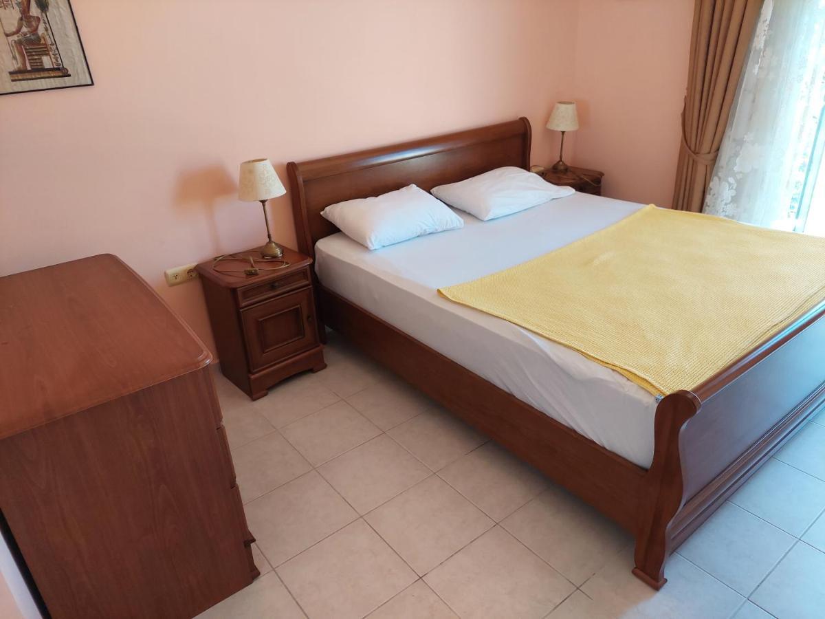 Dinek Mahallesi,eski Antalya Yplu Cad.,uygun Cleopatra 3 Sitesi No:59 Blok:e Daire:2 Apartment