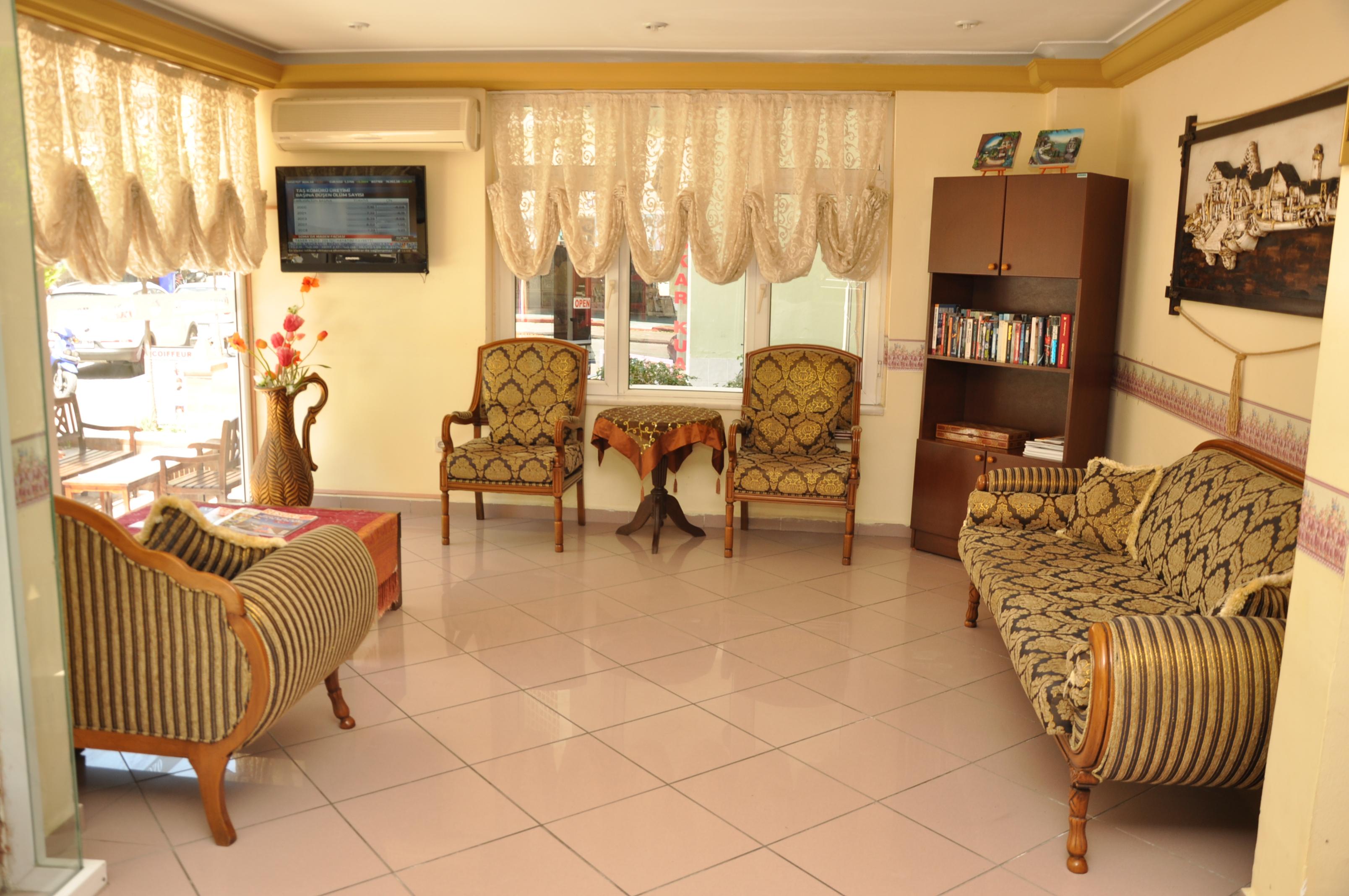 Miss Cleopatra Hotel