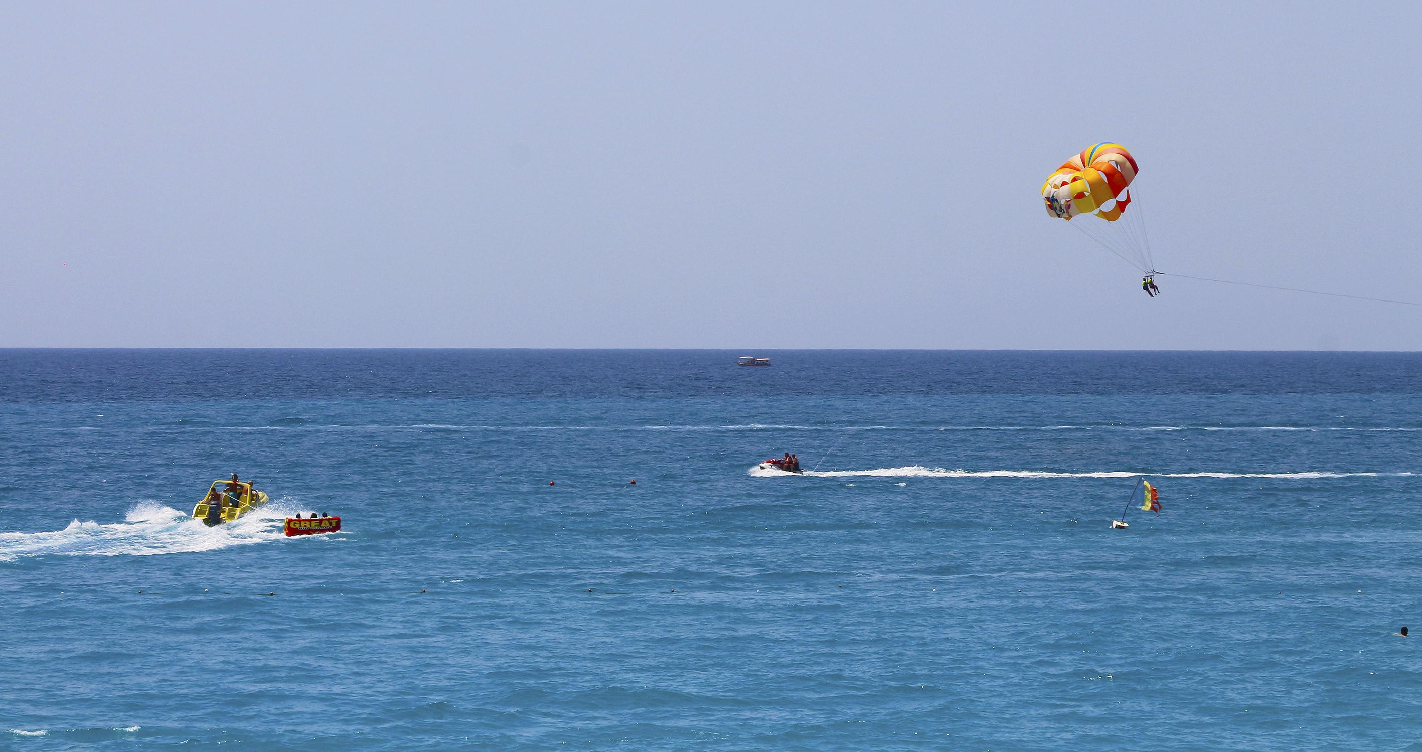Club Aqua Plaza Hotel