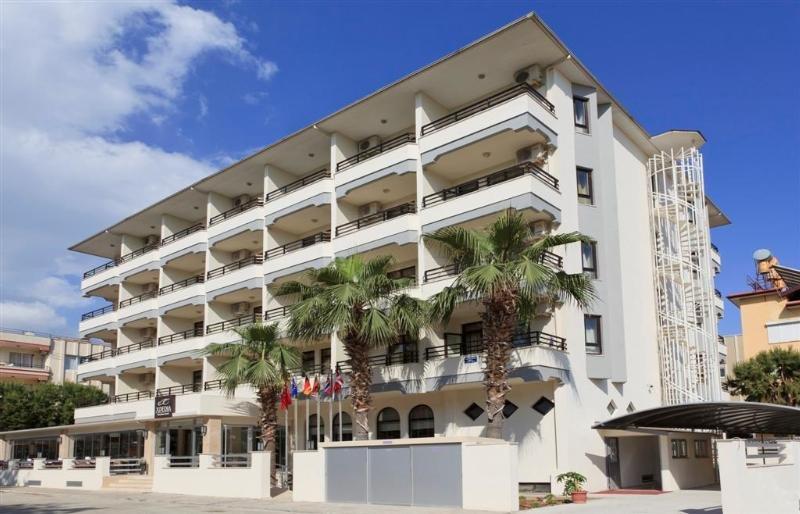 Kandelor Hotel 4*