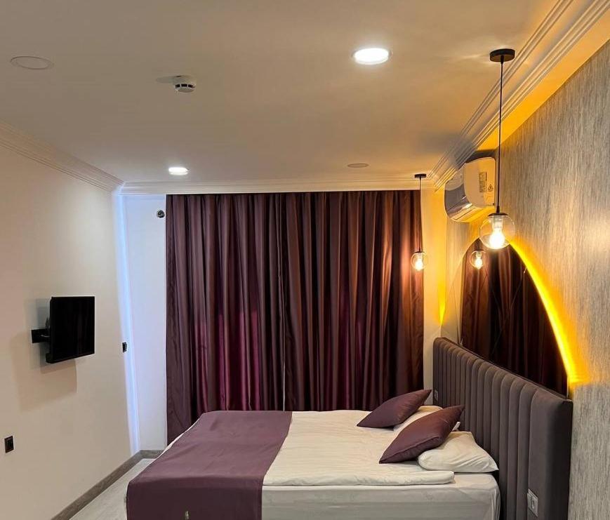 Hotel Karikatuer Bi 4*