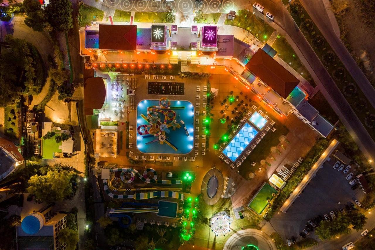 Hotel Club Aqua Plaza 4*