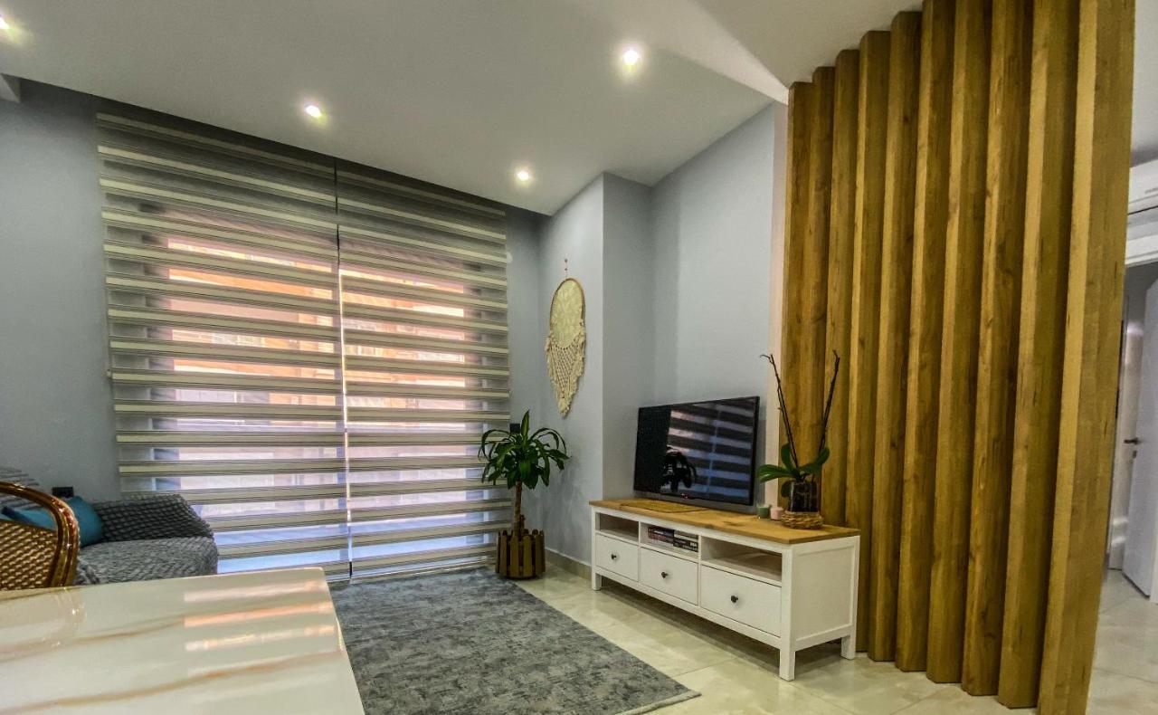 Cleopatra Twin Towers Apartment