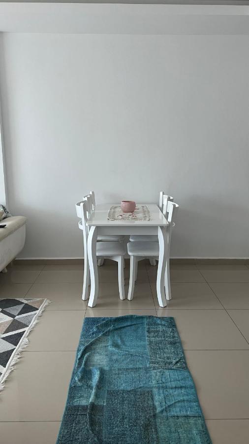 Palm Apartment *