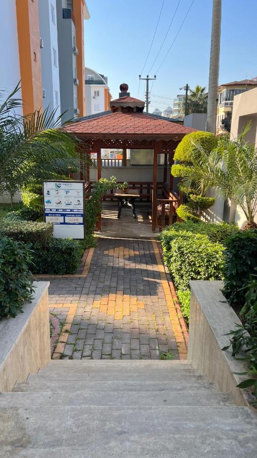 Palm Apartment *