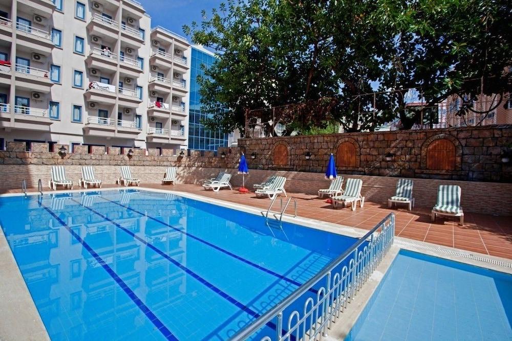 Diamore Hotel 3*