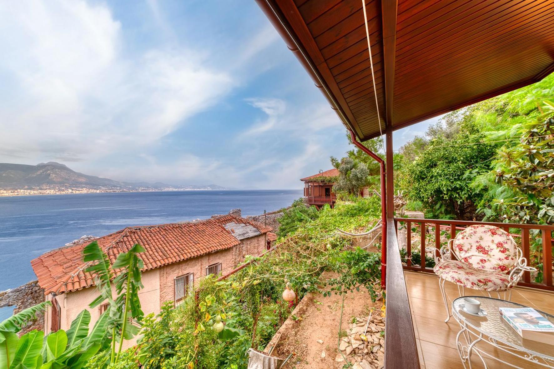 Two Seas Villa *