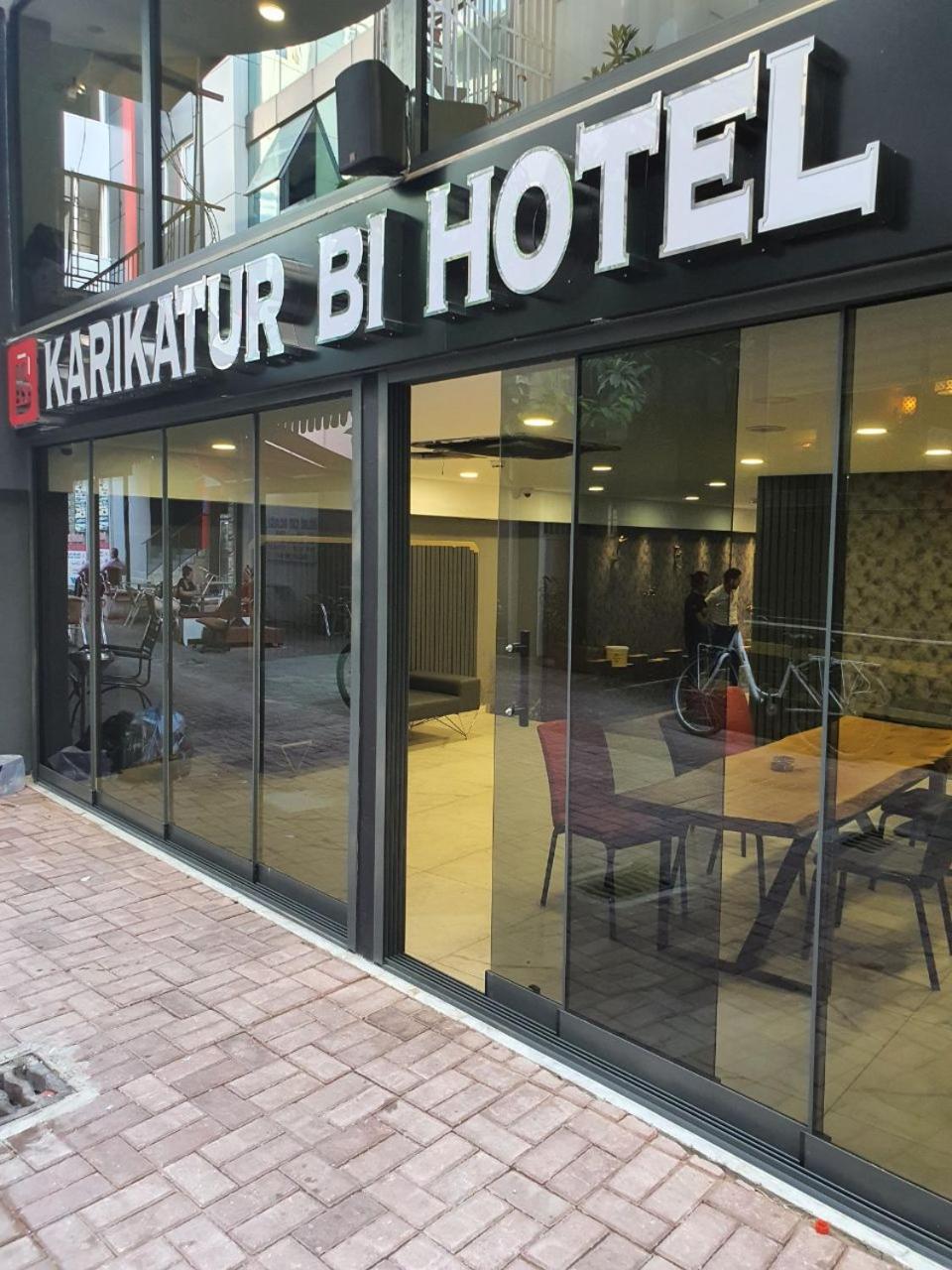 Hotel Karikatuer Bi Alanya