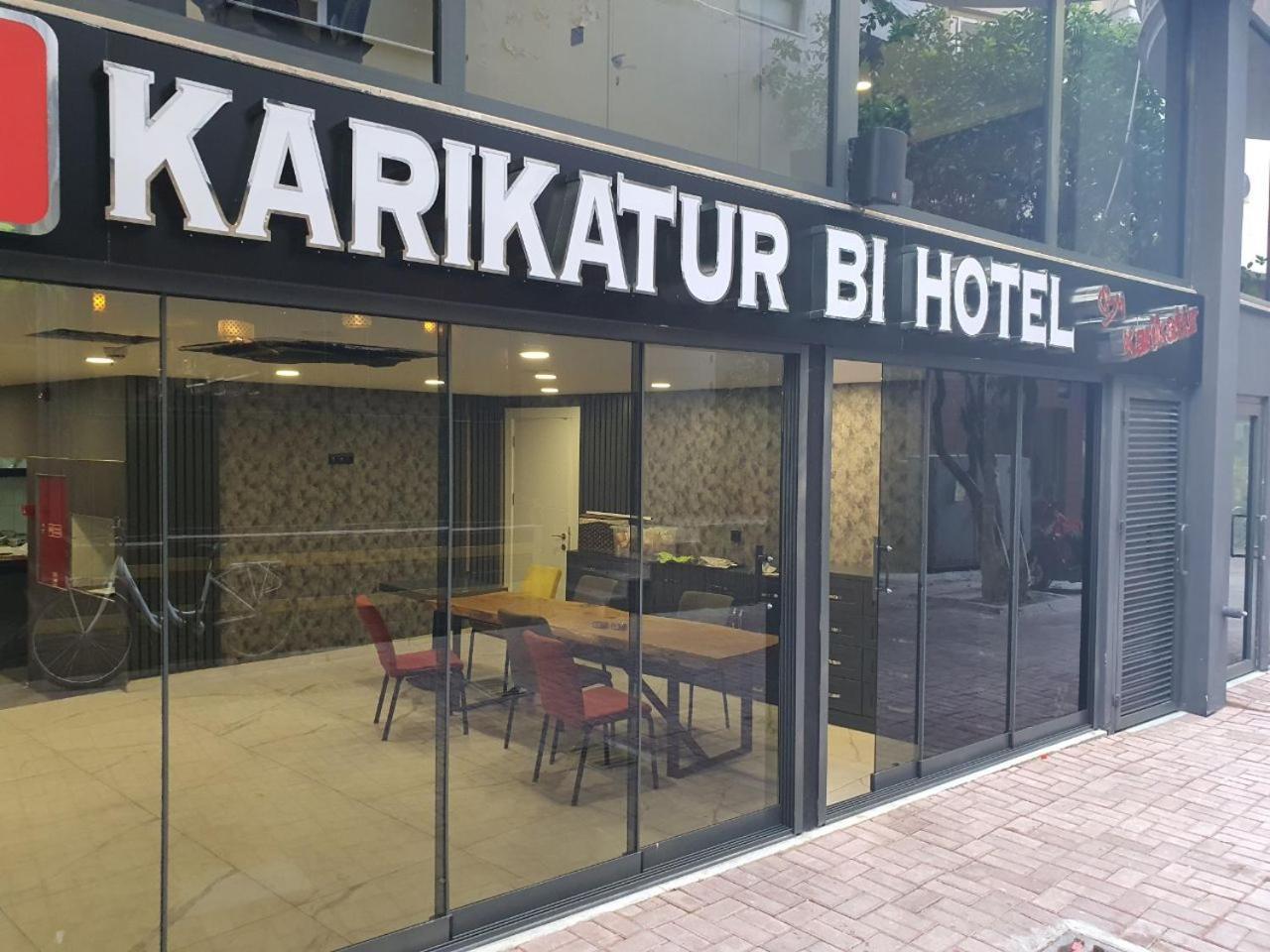 Hotel Karikatuer Bi