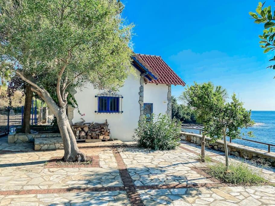 Seafront Isolated Unique House *